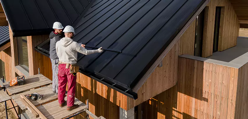 Metal Roof Maintenance in Kirkland