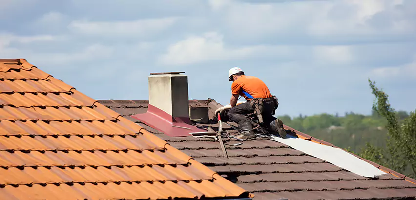 Cedar Roof Maintenance in Kirkland